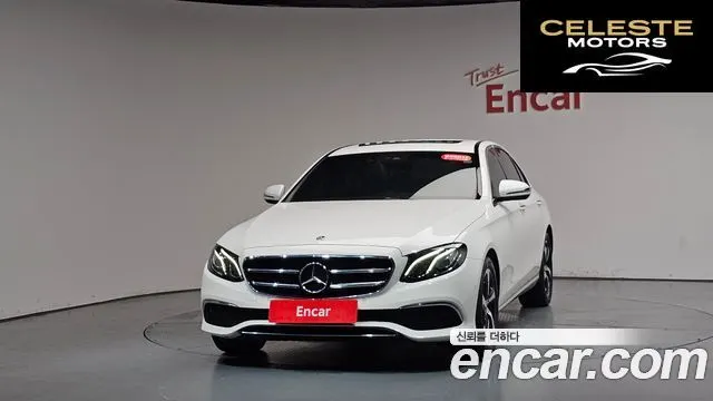 MERCEDES BENZ E-Classe W213 E250 Avantgarde 2020 — photo 2 sur 35