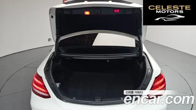 MERCEDES BENZ E-Classe W213 E250 Avantgarde 2020 — photo 25 sur 35