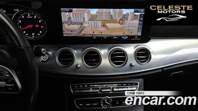 MERCEDES BENZ E-Classe W213 E250 Avantgarde 2020 — photo 18 sur 35