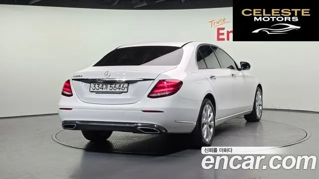 MERCEDES BENZ E-Classe W213 E220d Exclusive 2019 — photo 2 sur 32