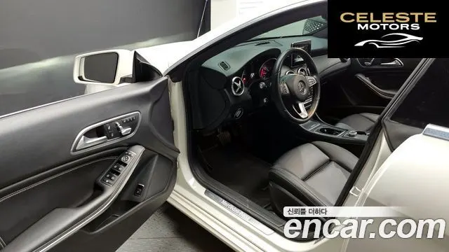 MERCEDES BENZ CLA-Classe C117 CLA250 4MATIC 2017 — photo 10 sur 20