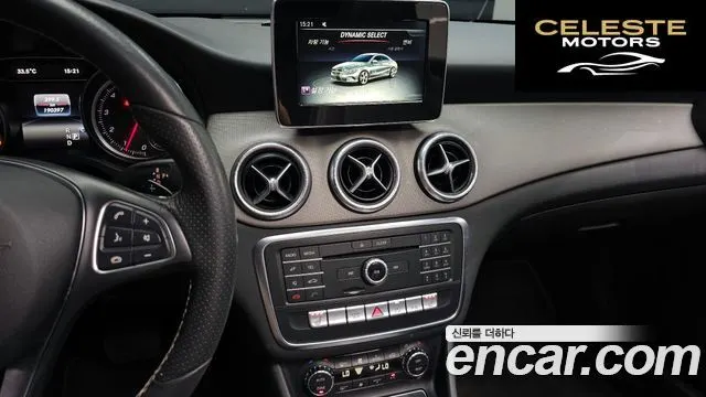 MERCEDES BENZ CLA-Classe C117 CLA250 4MATIC 2017 — photo 13 sur 20