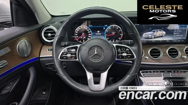MERCEDES BENZ E-Classe W213 E300 4MATIC Exclusive 2020 — photo 13 sur 20