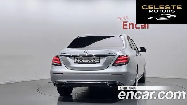 MERCEDES BENZ E-Classe W213 E300 4MATIC Exclusive 2020 — photo 4 sur 20