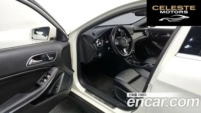 MERCEDES BENZ GLA-Classe X156 GLA220 2018 — photo 10 sur 20