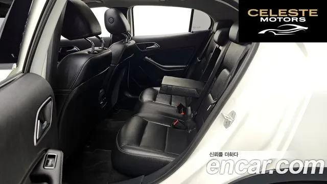 MERCEDES BENZ GLA-Classe X156 GLA220 2018 — photo 11 sur 20