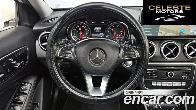 MERCEDES BENZ GLA-Classe X156 GLA220 2018 — photo 12 sur 20