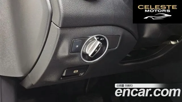 MERCEDES BENZ GLA-Classe X156 GLA220 2018 — photo 15 sur 20