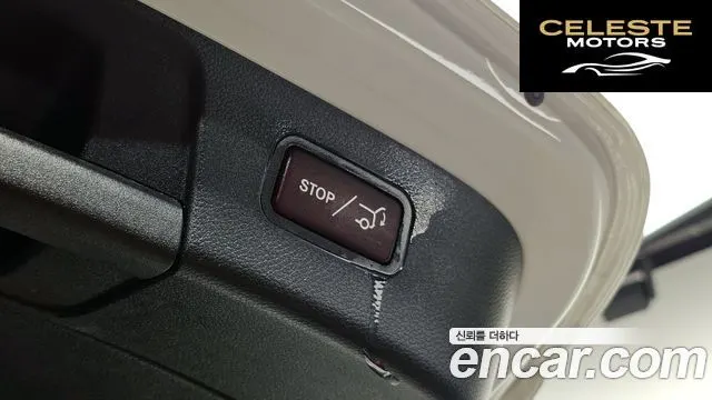 MERCEDES BENZ GLA-Classe X156 GLA220 2018 — photo 17 sur 20