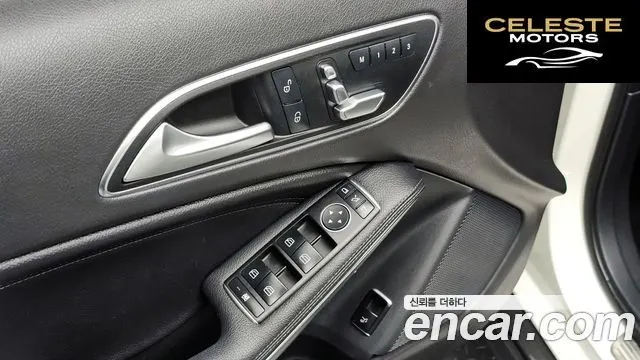 MERCEDES BENZ GLA-Classe X156 GLA220 2018 — photo 18 sur 20