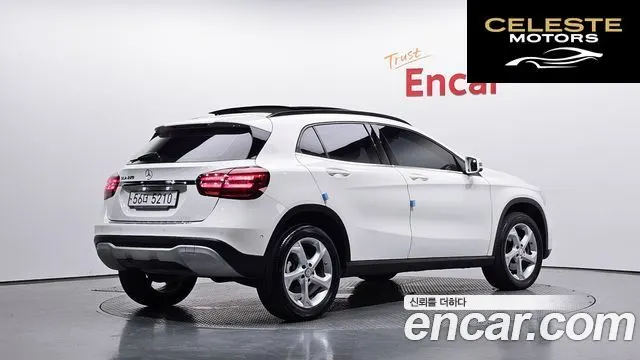 MERCEDES BENZ GLA-Classe X156 GLA220 2018 — photo 2 sur 20