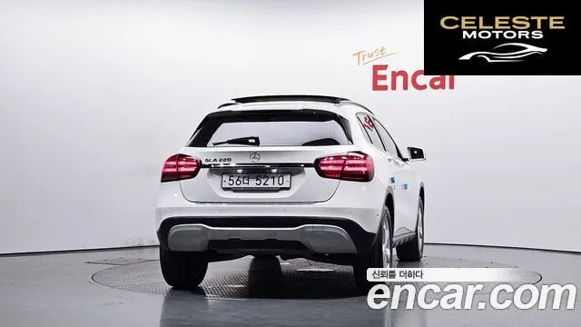 MERCEDES BENZ GLA-Classe X156 GLA220 2018 — photo 4 sur 20