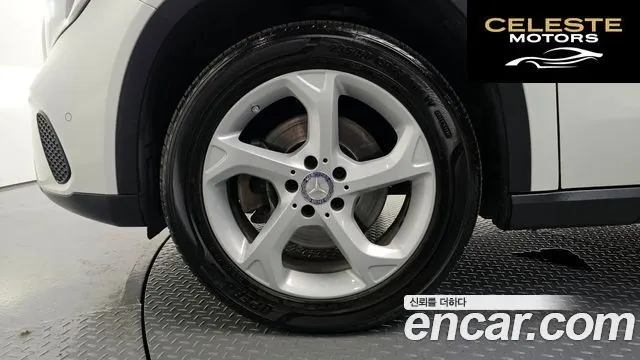 MERCEDES BENZ GLA-Classe X156 GLA220 2018 — photo 5 sur 20