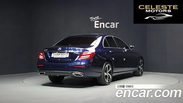 MERCEDES BENZ E-Classe W213 E250 Avantgarde 2020 — photo 2 sur 32
