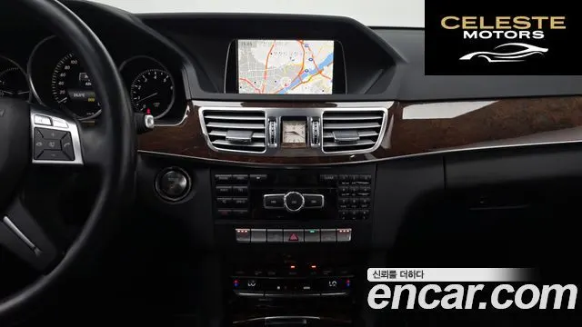 MERCEDES BENZ E-Classe W212 E300 2014 — photo 13 sur 26