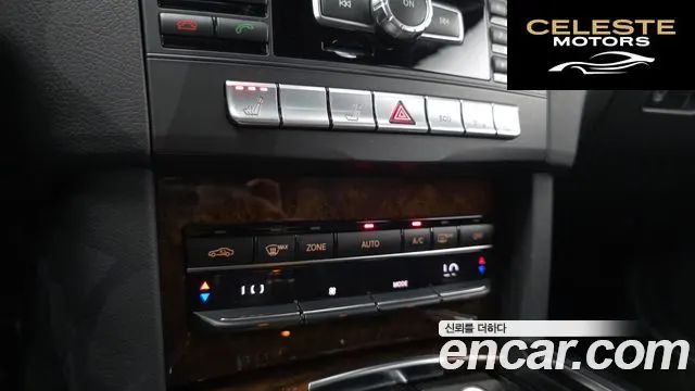 MERCEDES BENZ E-Classe W212 E300 2014 — photo 18 sur 26