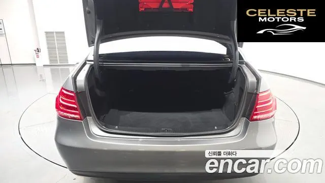 MERCEDES BENZ E-Classe W212 E300 2014 — photo 20 sur 26
