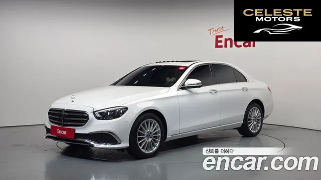MERCEDES BENZ E-Classe W213 E250 Exclusive 2023 — photo 1 sur 20