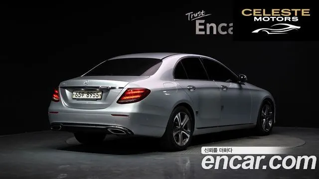 MERCEDES BENZ E-Classe W213 E300 Avantgarde 2019 — photo 2 sur 20