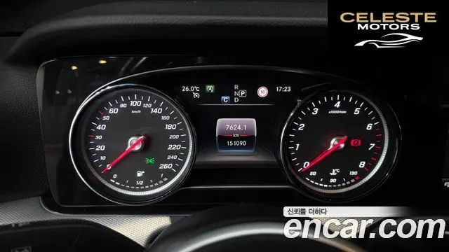 MERCEDES BENZ E-Classe W213 E300 Avantgarde 2019 — photo 8 sur 20