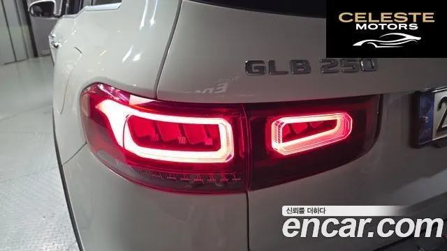 MERCEDES BENZ GLB-Classe X247 GLB250 4MATIC 2021 — photo 9 sur 31