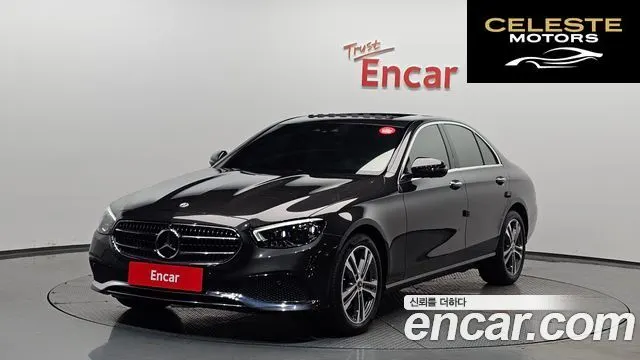 MERCEDES BENZ E-Classe W213 E350 4MATIC Avantgarde 2022 — photo 1 sur 33