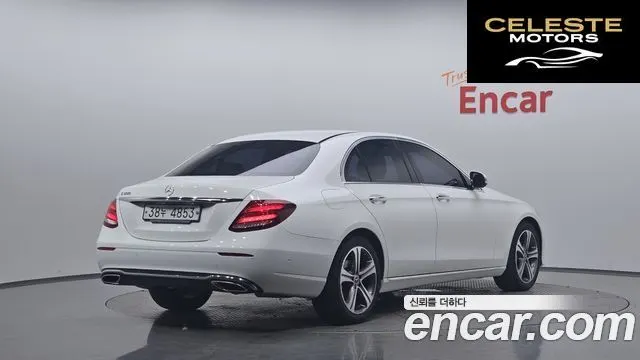 MERCEDES BENZ E-Classe W213 E300 Avantgarde 2019 — photo 2 sur 31