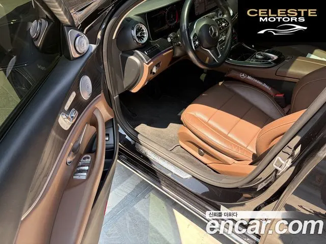 MERCEDES BENZ E-Classe W213 E300 4MATIC Avantgarde 2019 — photo 13 sur 26