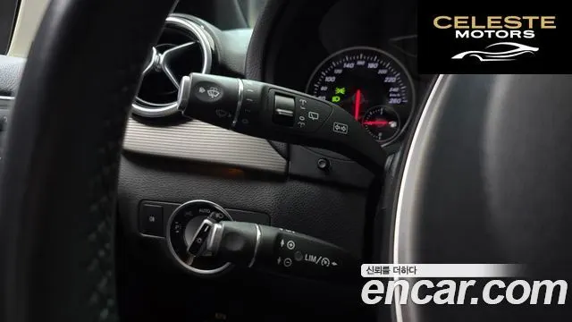 MERCEDES BENZ B-Classe W246 B200 CDI 2015 — photo 18 sur 20