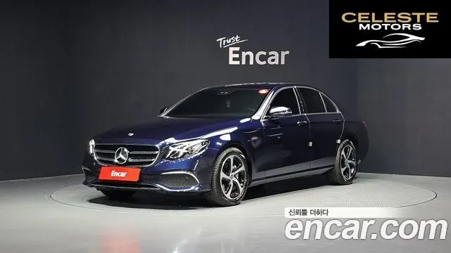 MERCEDES BENZ E-Classe W213 E250 Avantgarde 2020 — photo 1 sur 32