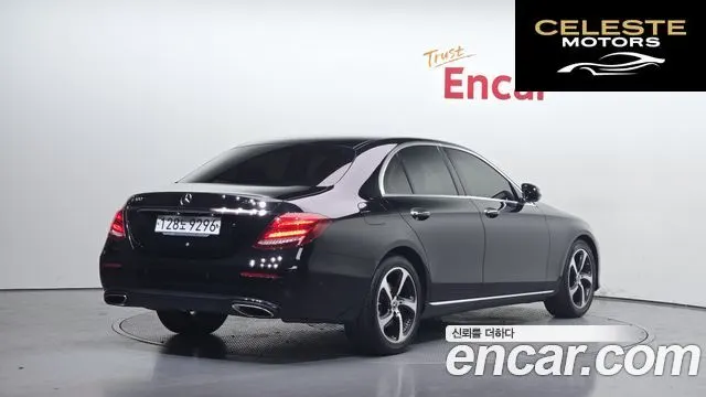 MERCEDES BENZ E-Classe W213 E250 Avantgarde 2020 — photo 2 sur 20