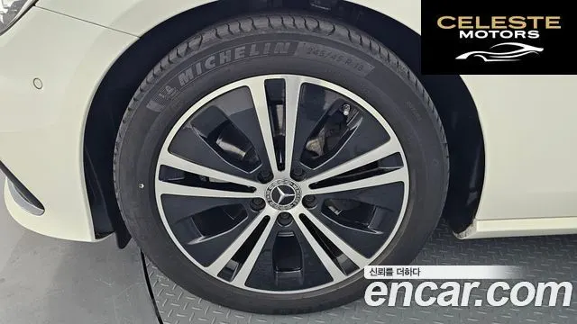 MERCEDES BENZ E-Classe W213 E250 Avantgarde 2021 — photo 5 sur 33