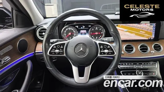 MERCEDES BENZ E-Classe W213 E220d 4MATIC Exclusive 2020 — photo 18 sur 32