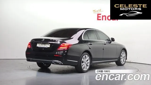 MERCEDES BENZ E-Classe W213 E220d 4MATIC Exclusive 2020 — photo 2 sur 32