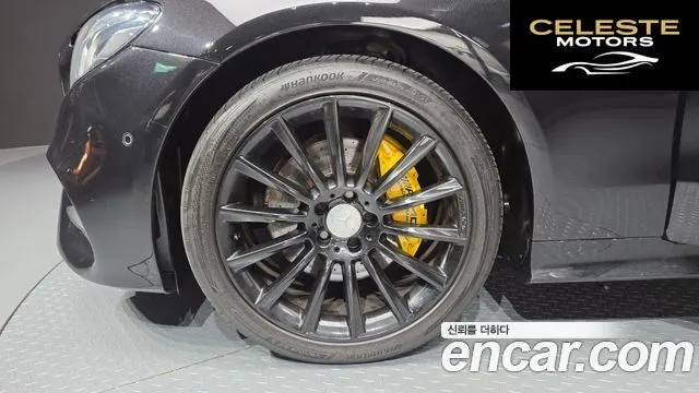 MERCEDES BENZ E-Classe W213 E220d Coupé 2018 — photo 5 sur 20