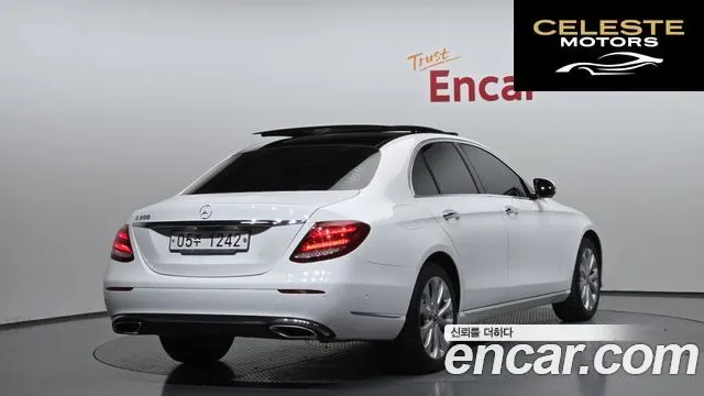 MERCEDES BENZ E-Classe W213 E300 Exclusive 2017 — photo 2 sur 30