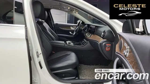 MERCEDES BENZ E-Classe W213 E220d Exclusive 2019 — photo 17 sur 39