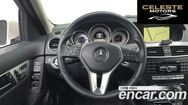 MERCEDES BENZ C-Classe W204 C200 CGI Avantgarde 2012 — photo 13 sur 20