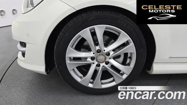 MERCEDES BENZ C-Classe W204 C200 CGI Avantgarde 2012 — photo 5 sur 20