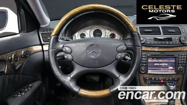 MERCEDES BENZ E-Classe W211 E350 2009 — photo 13 sur 20