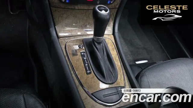 MERCEDES BENZ E-Classe W211 E350 2009 — photo 9 sur 20
