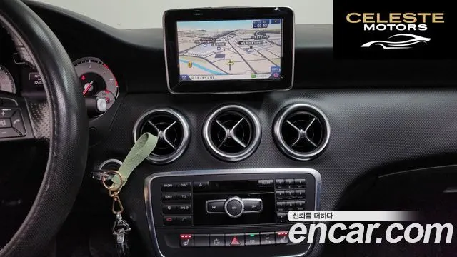 MERCEDES BENZ A-Classe W176 A200 CDI Night 2014 — photo 13 sur 20