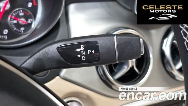 MERCEDES BENZ GLA-Classe X156 GLA220 Premium 2019 — photo 12 sur 38