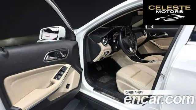 MERCEDES BENZ GLA-Classe X156 GLA220 Premium 2019 — photo 13 sur 38