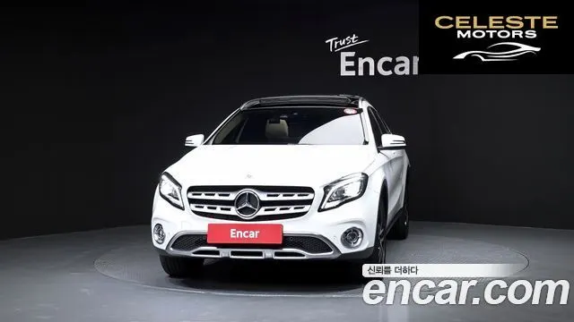 MERCEDES BENZ GLA-Classe X156 GLA220 Premium 2019 — photo 3 sur 38