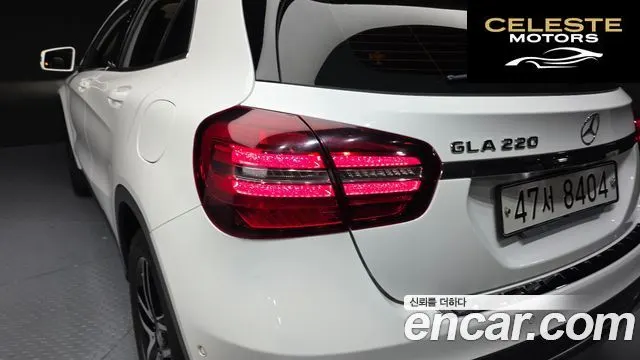 MERCEDES BENZ GLA-Classe X156 GLA220 Premium 2019 — photo 9 sur 38