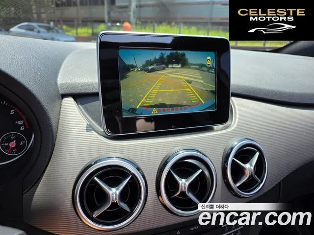 MERCEDES BENZ B-Classe W246 B200 d 2017 — photo 11 sur 22