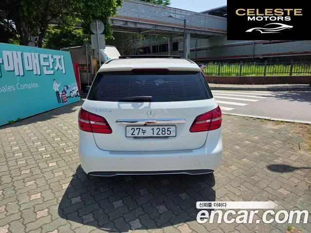 MERCEDES BENZ B-Classe W246 B200 d 2017 — photo 4 sur 22