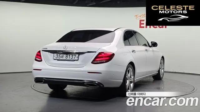 MERCEDES BENZ E-Classe W213 E200 Avantgarde 2017 — photo 2 sur 20