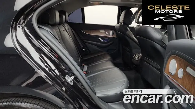 MERCEDES BENZ E-Classe W213 E300 4MATIC Exclusive 2019 — photo 12 sur 20